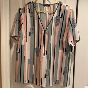 Cute zippered detail blouse